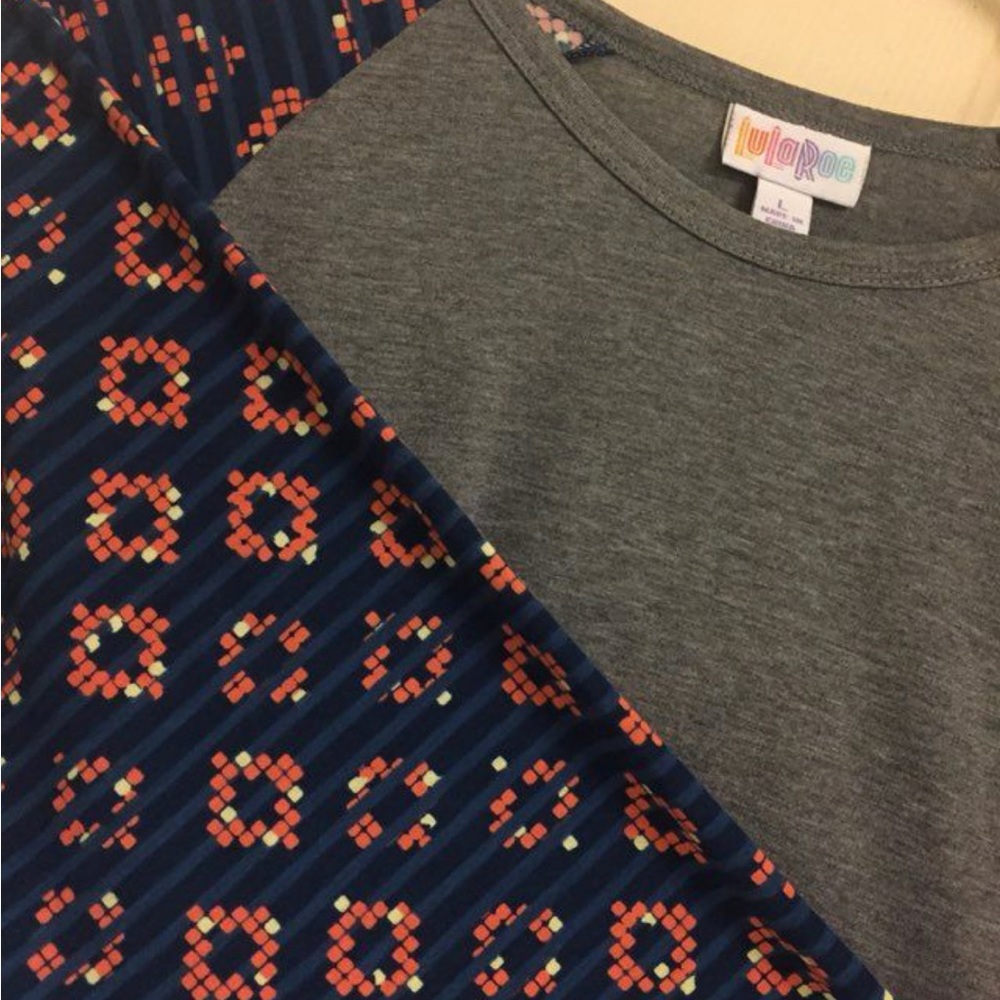 Lularoe Randy Tshirt - Picture 2 of 3
